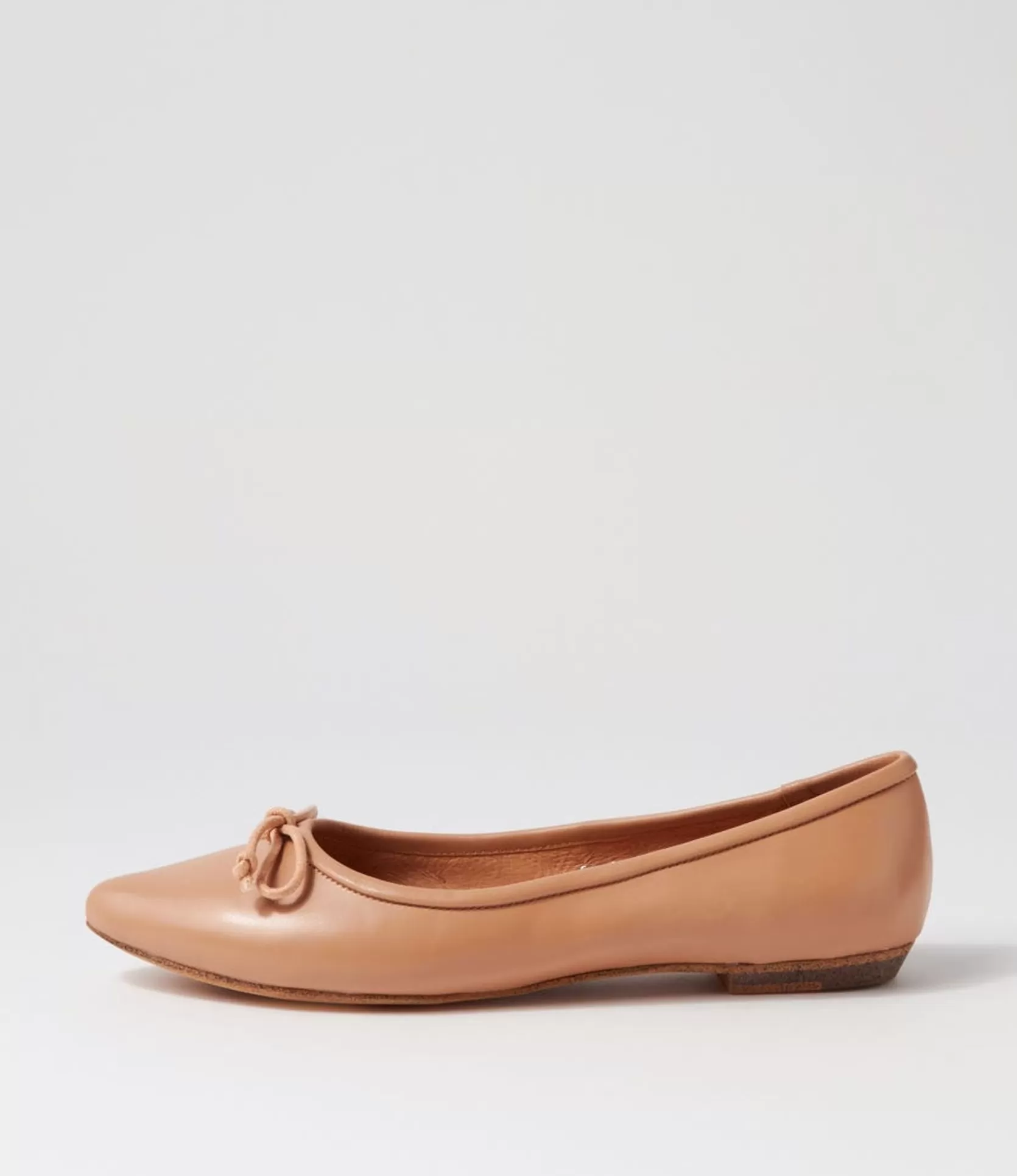 Best Sale Geddie Camel Leather Flat Shoes Women Flats