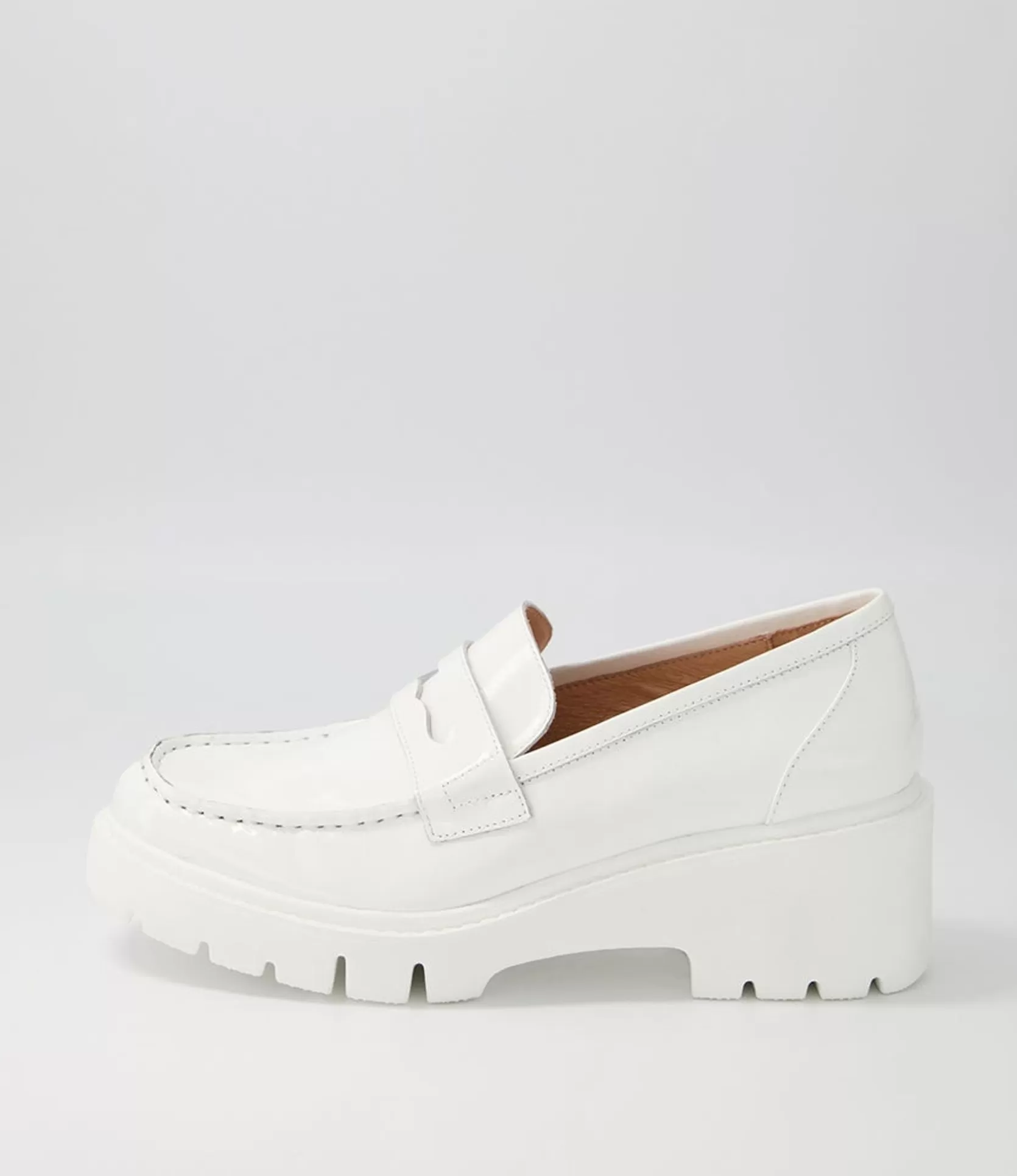 Discount Xana White Patent Leather Heels Women Loafers